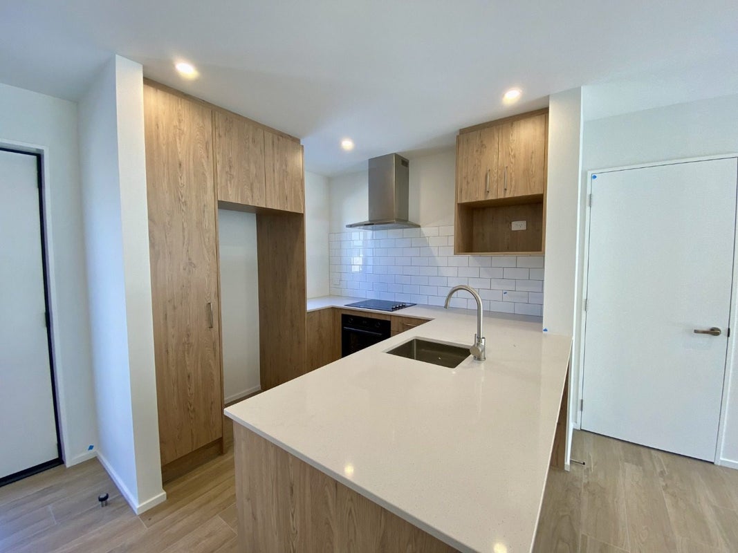 30B Hills Road, Edgeware, Christchurch - Carousel 1