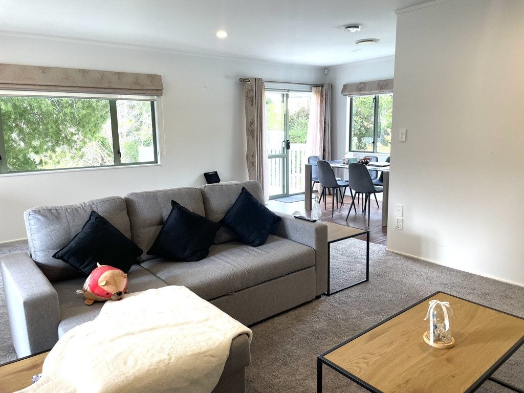 2/6 Seaview Avenue, Northcote, Auckland - Carousel 2