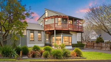 3 Neralee Court, Conifer Grove, Takanini - Carousel 1