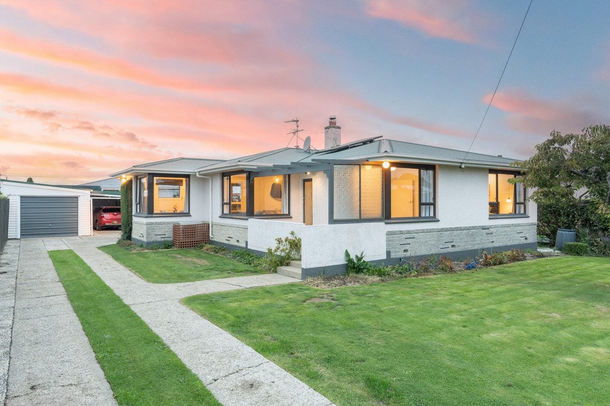 16 Esk Place, Mosgiel, Mosgiel - Carousel 1