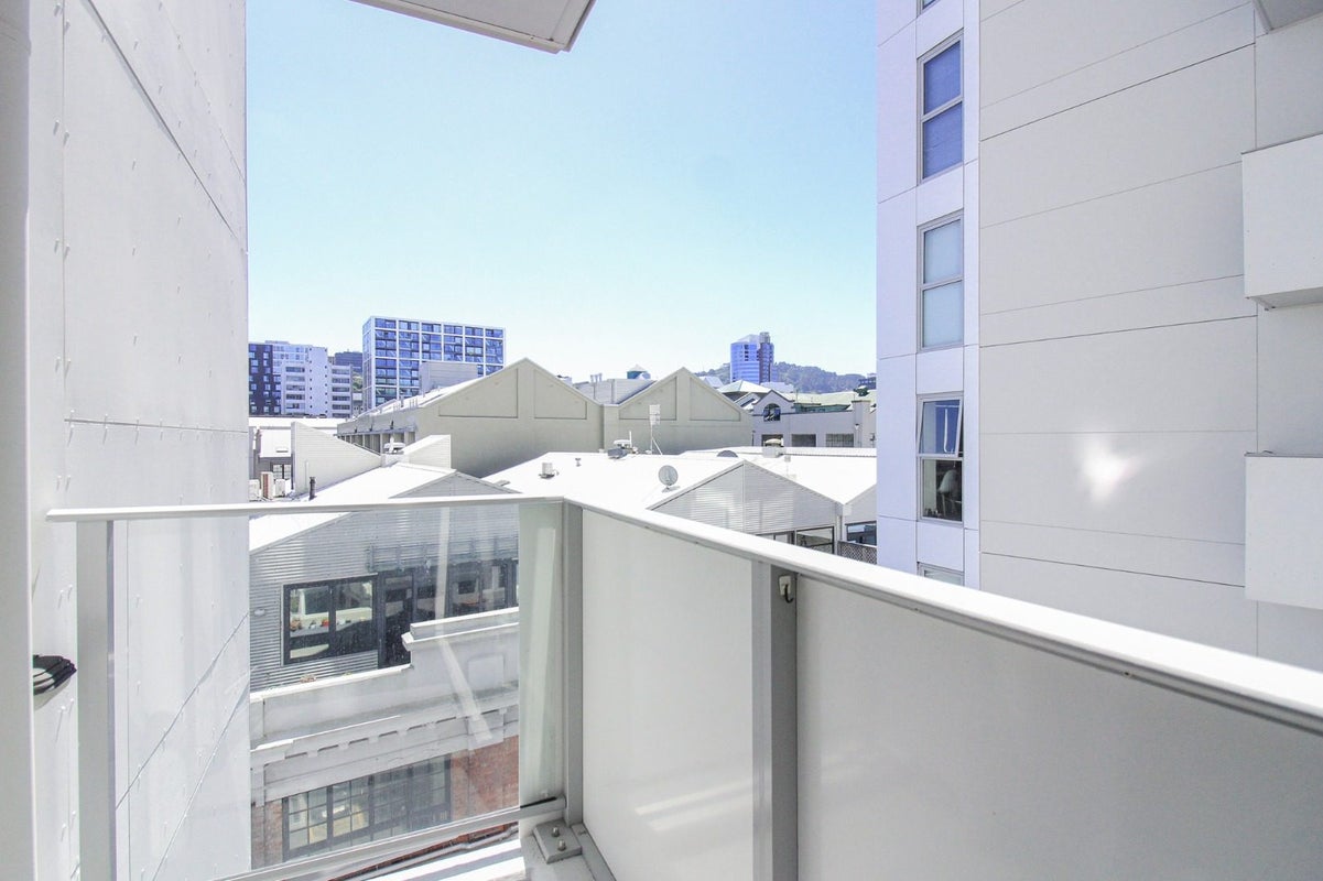 616/74 Taranaki Street, Te Aro, Wellington - Carousel 1