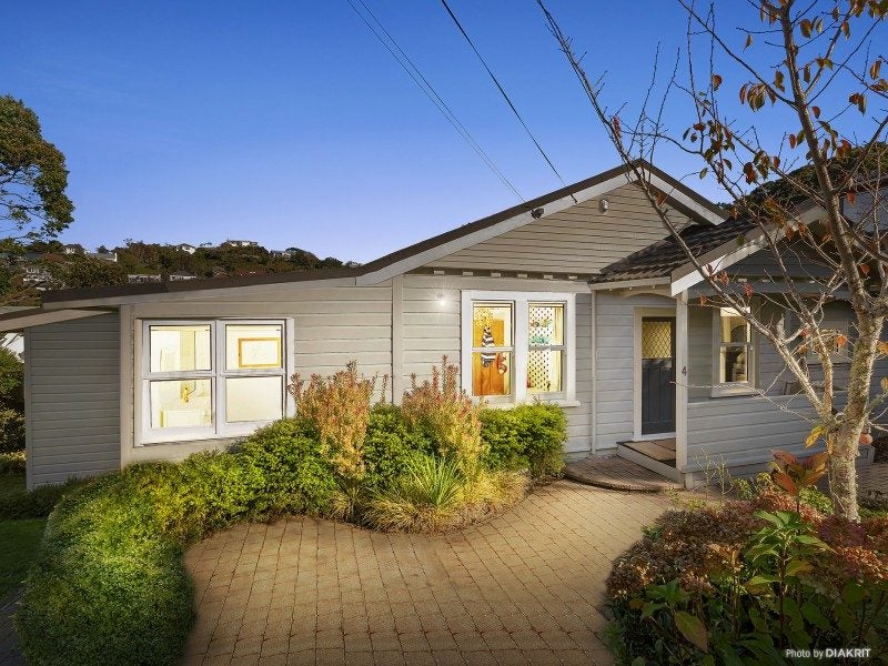 4 Amritsar Street, Khandallah, Wellington - Carousel 1