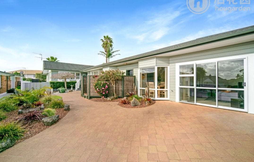 11 The Anchorage, Sunnyhills, Auckland - Carousel 1