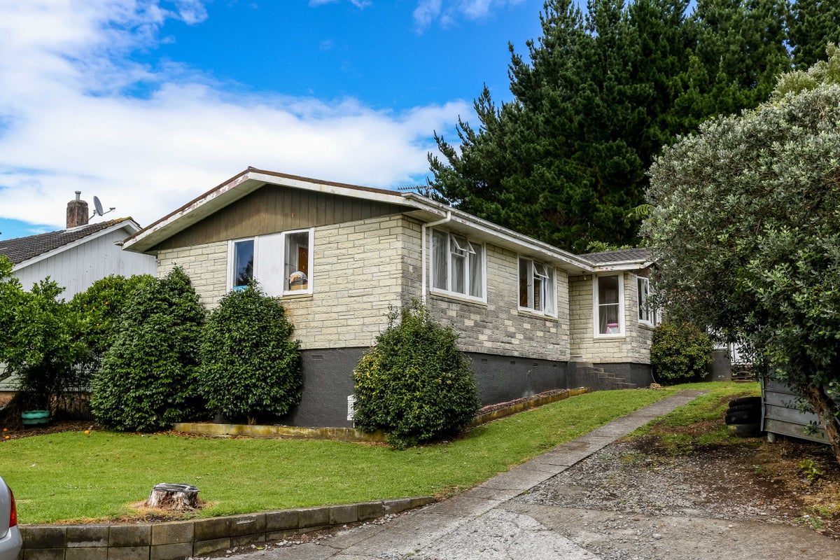 65A Endeavour Street, Marfell, New Plymouth - Carousel 2