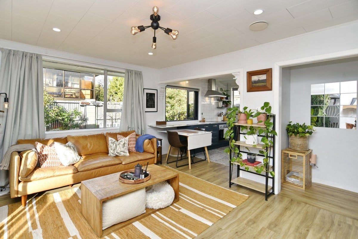 2/144 Main North Road, Papanui, Christchurch - Carousel 1