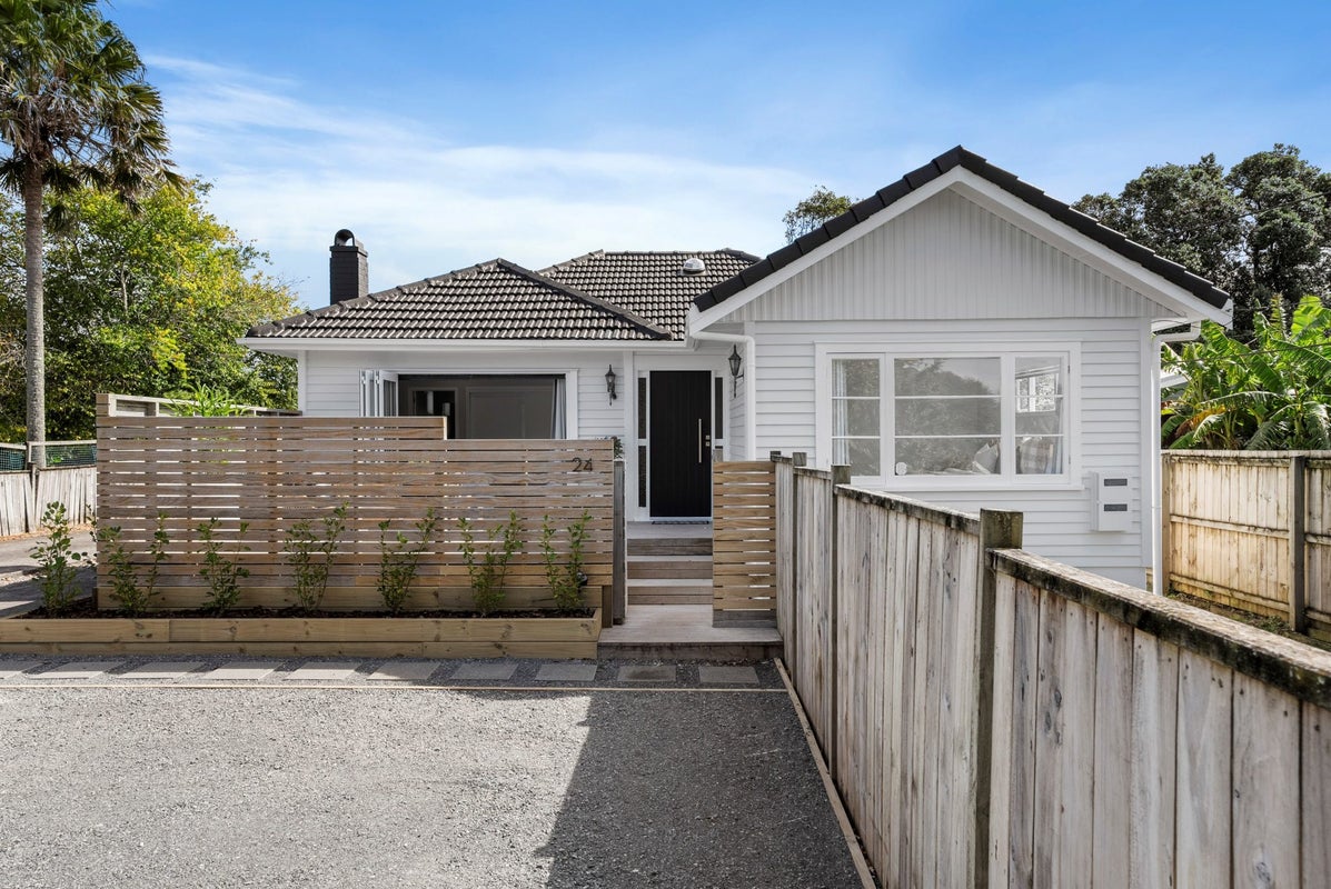 1/24 Cresta Avenue, Beach Haven, Auckland - Carousel 2