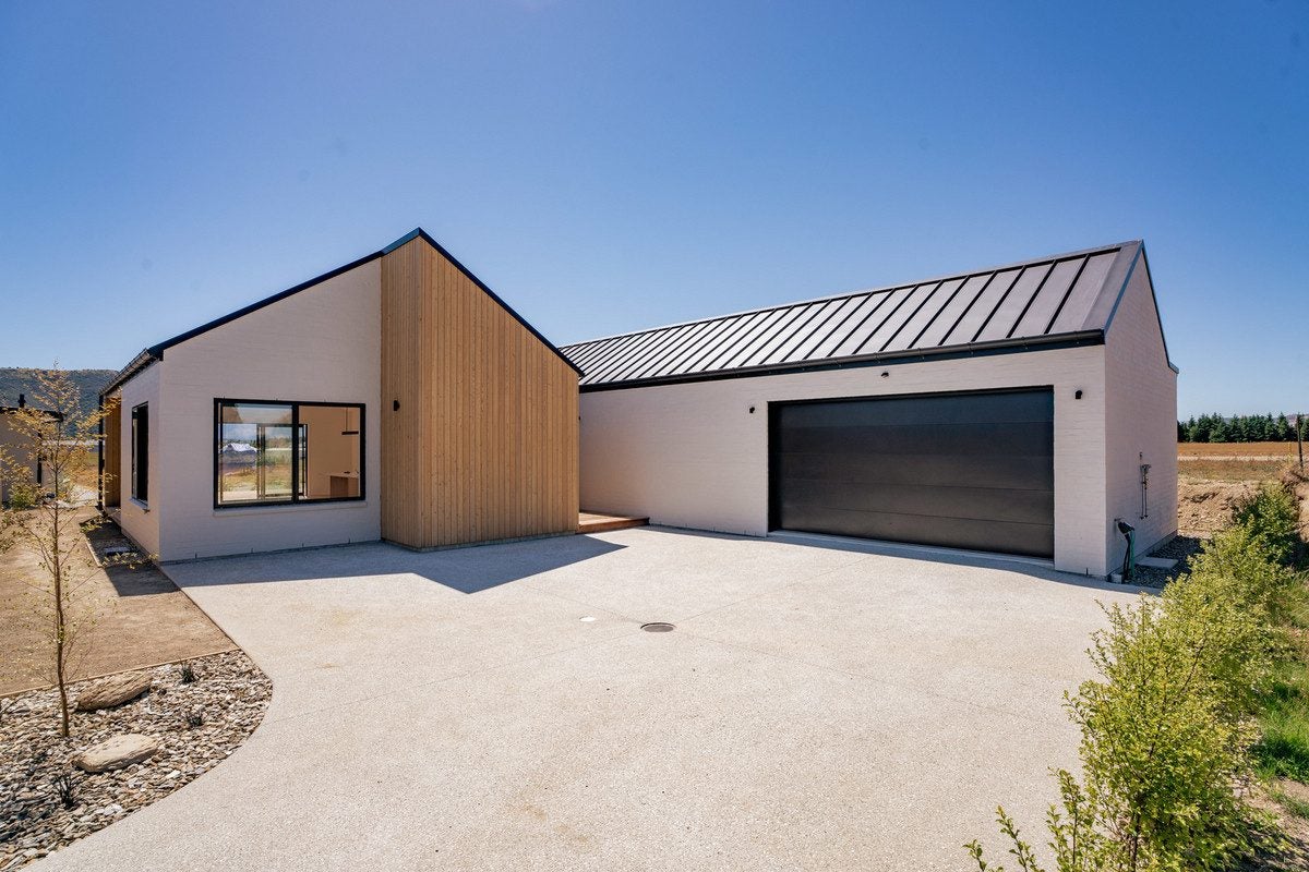 22 Marjon Drive, WANAKA - Carousel 1