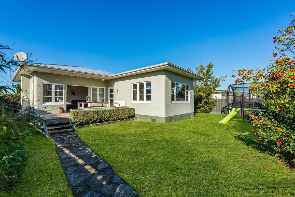 1020 Southland Road, Raureka, Hastings - Carousel 1