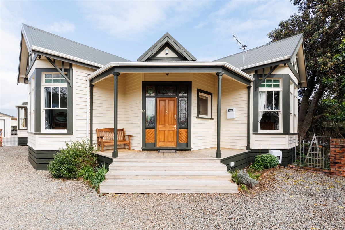 36 College Street, Awapuni, Palmerston North - Carousel 1