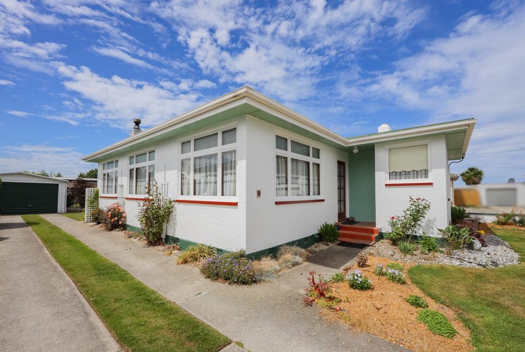 9 Elizabeth Crescent, Oamaru North, Oamaru - Carousel 1