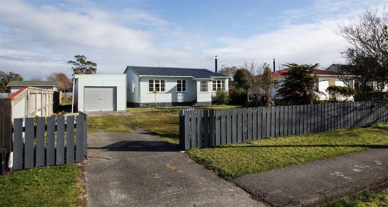 205 Stafford Street, Hokitika - Carousel 1