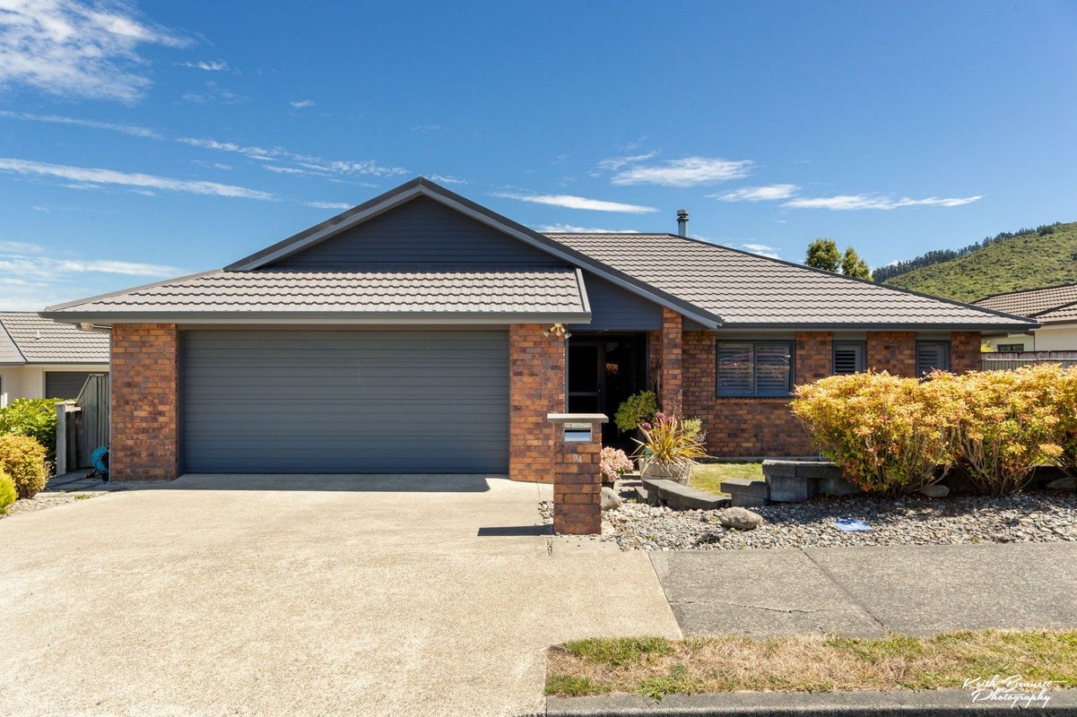 94 Kirton Drive, Riverstone Terraces, Upper Hutt - Carousel 1
