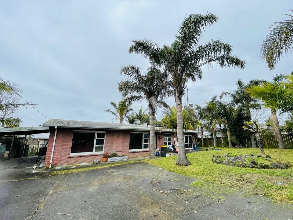 80A Glengarry Road, Glen Eden, Auckland - Carousel 1