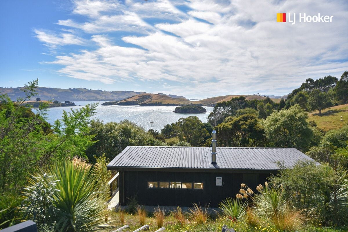 55 Oxley Crescent, Broad Bay, Dunedin - Carousel 1