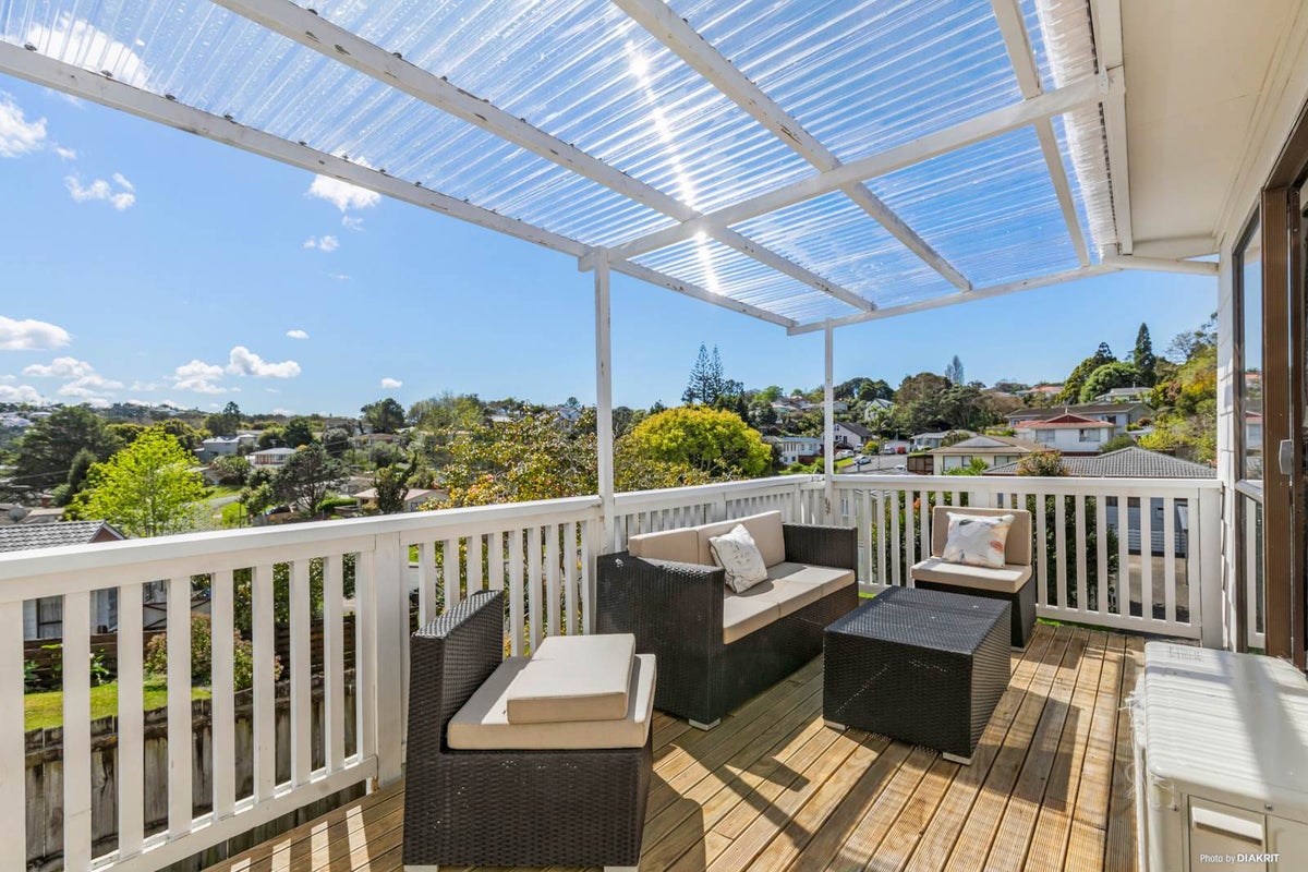 72 Powrie Street, Glenfield, Auckland - Carousel 2