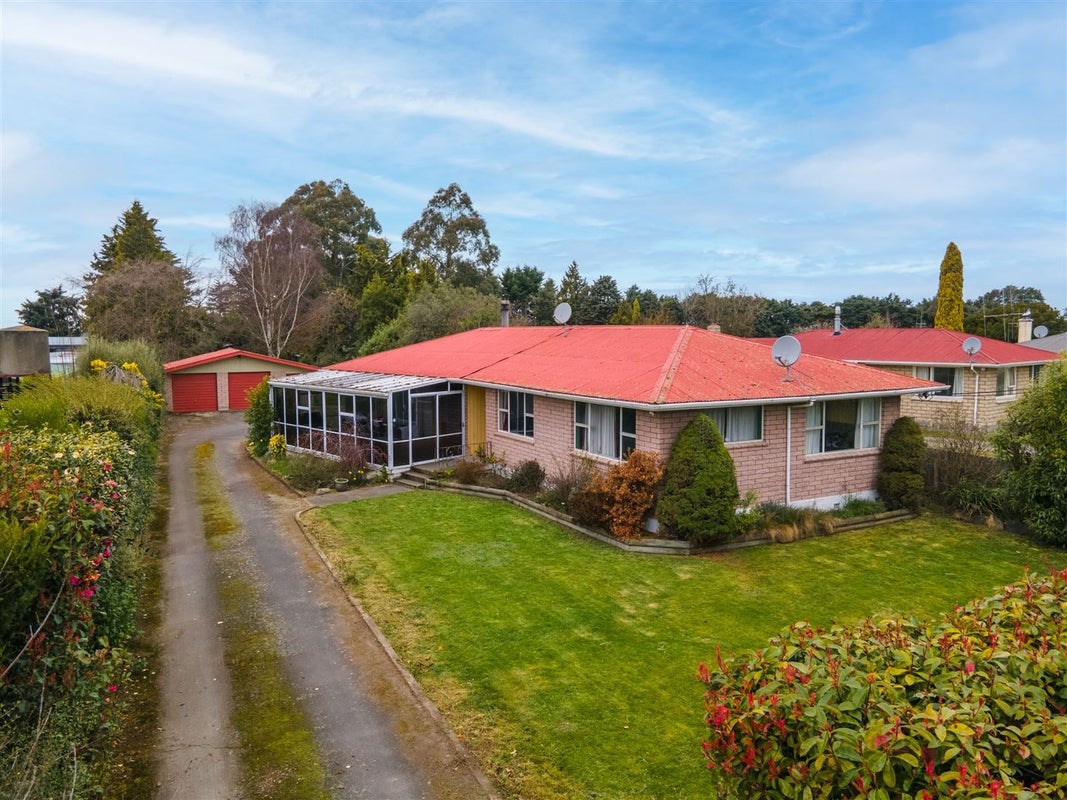 38 Acacia Drive, Levels - Carousel 1
