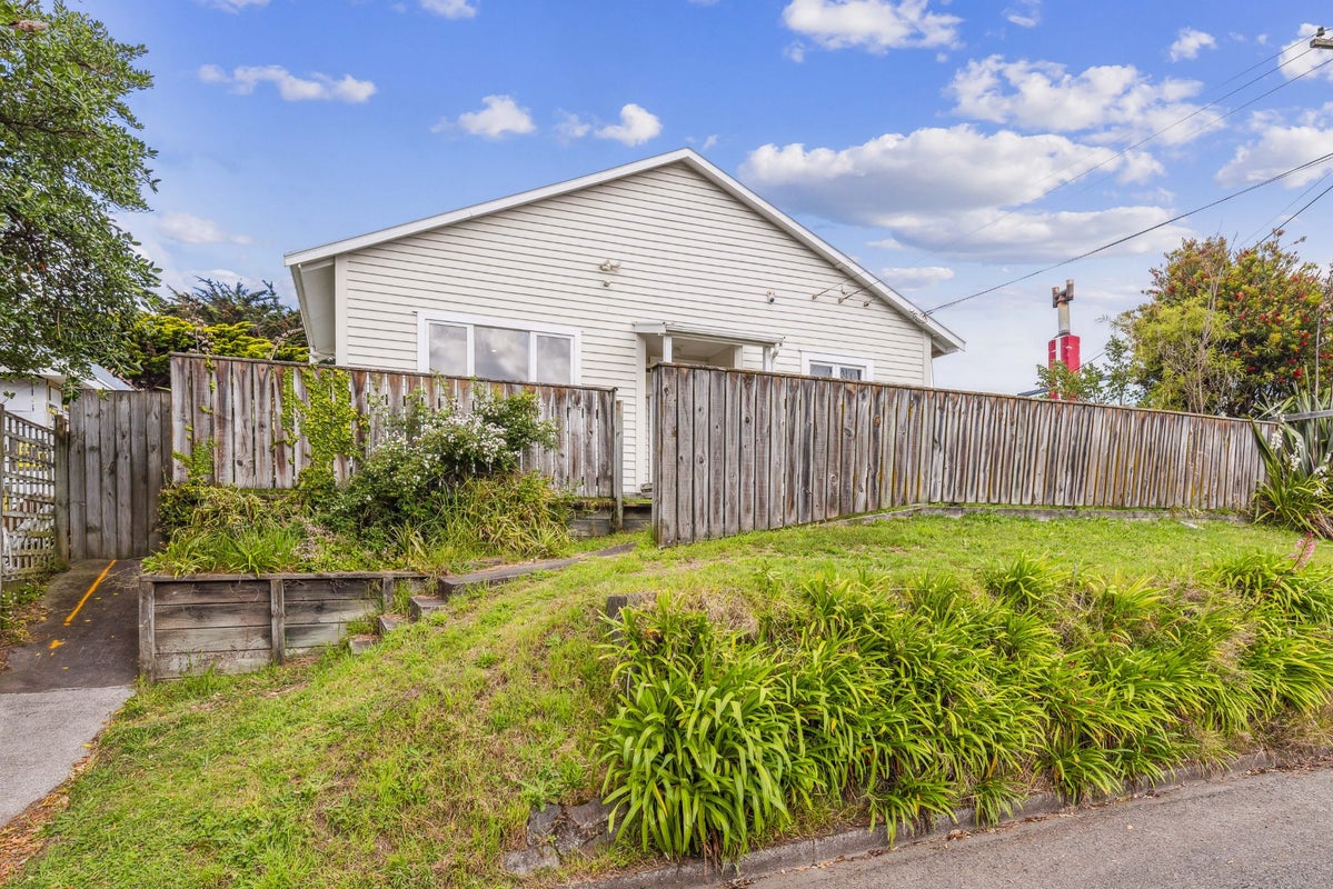 98 Rosetta Road, Raumati South, Paraparaumu - Carousel 1