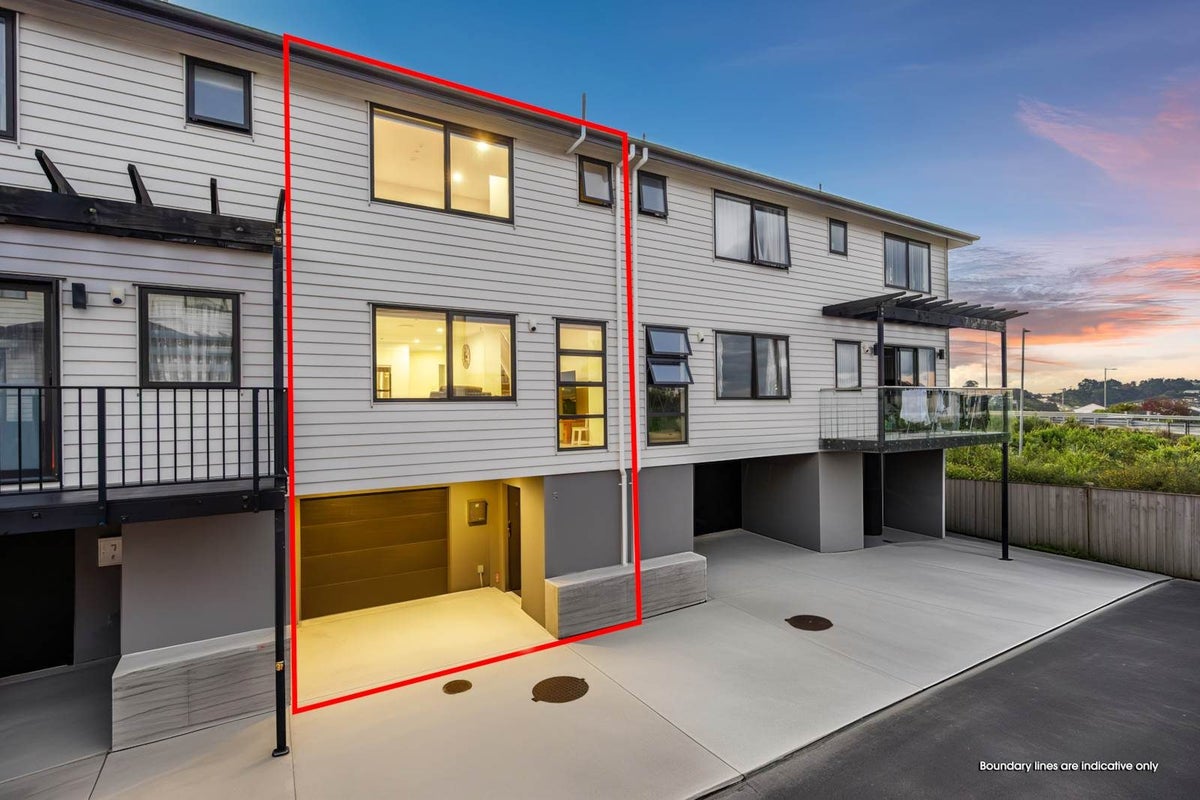5 Peony Mews, Oteha, North Shore City, Auckland - Carousel 1