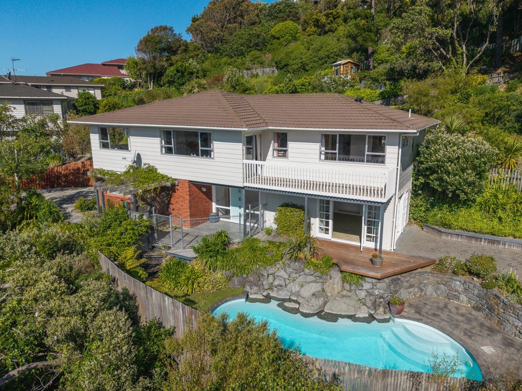 10 Bosun Terrace, Whitby, Porirua - Carousel 1