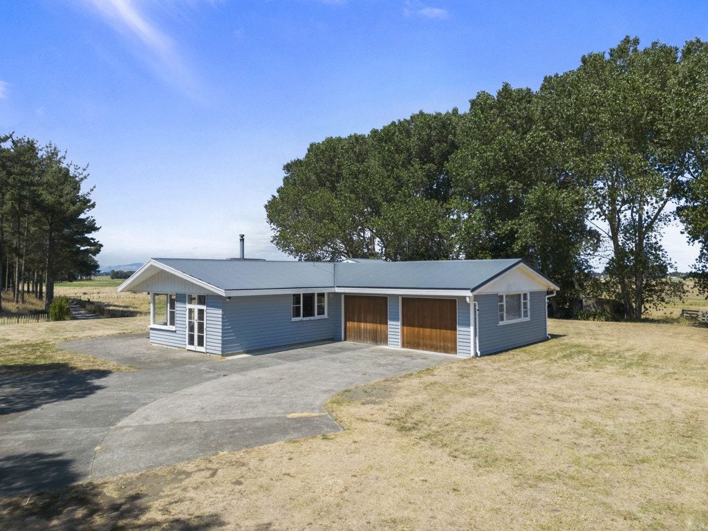 1279A State Highway 1, Himatangi, Foxton - Carousel 1
