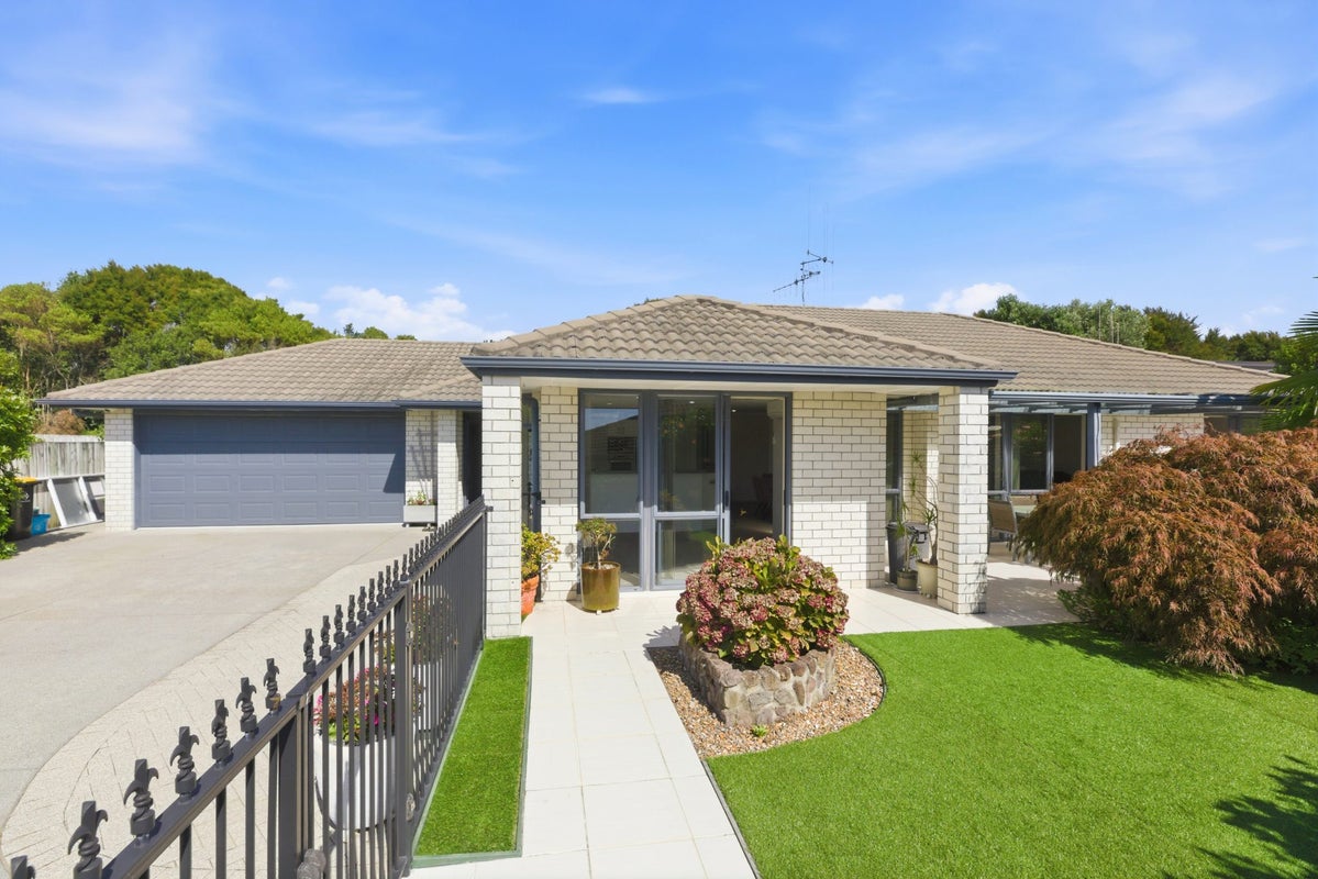 30 Seabreeze Place, Papamoa Beach, Papamoa - Carousel 2