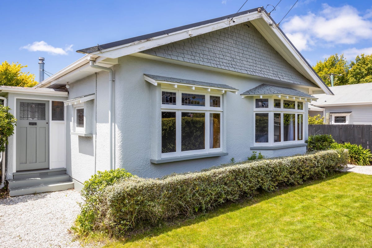 6 Mersey Street, St Albans, Christchurch - Carousel 1