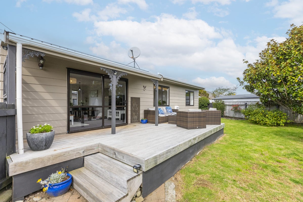 6 Pukeko Street, Paraparaumu, Paraparaumu - Carousel 1