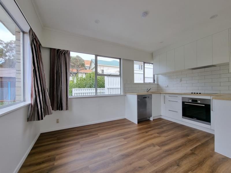 5 Randwick Road, Northland, Wellington - Carousel 1