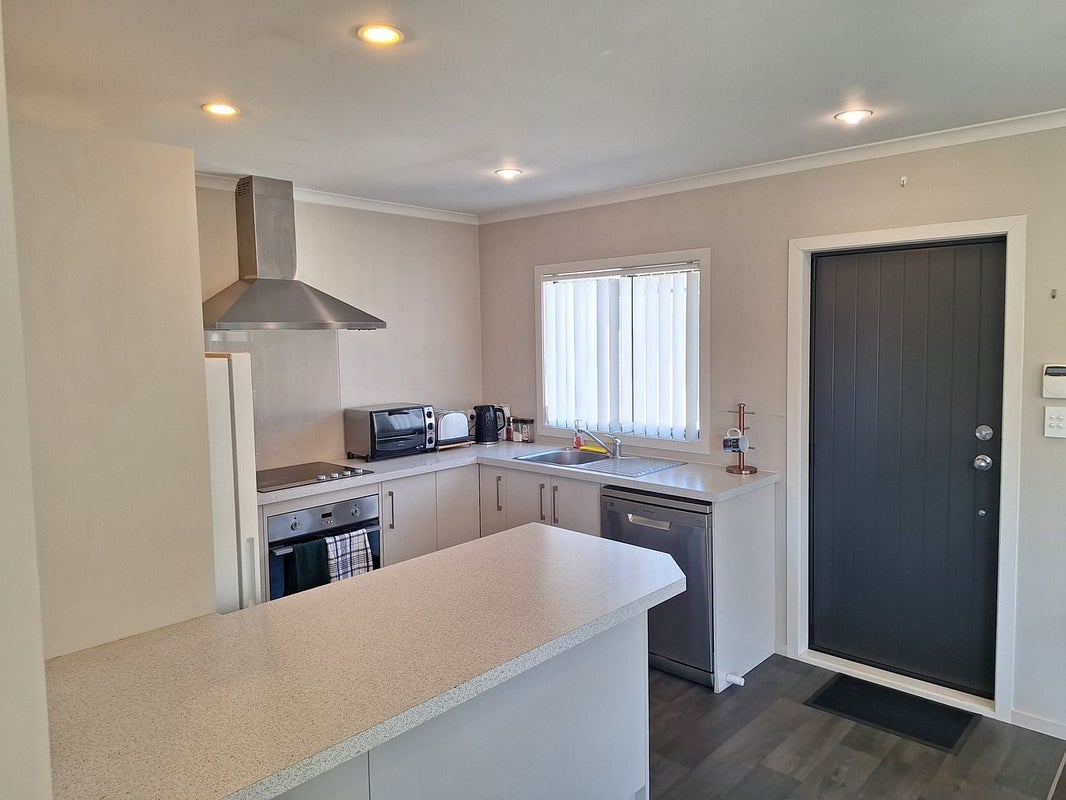 2/150 Killarney Road, Frankton, Hamilton - Carousel 1
