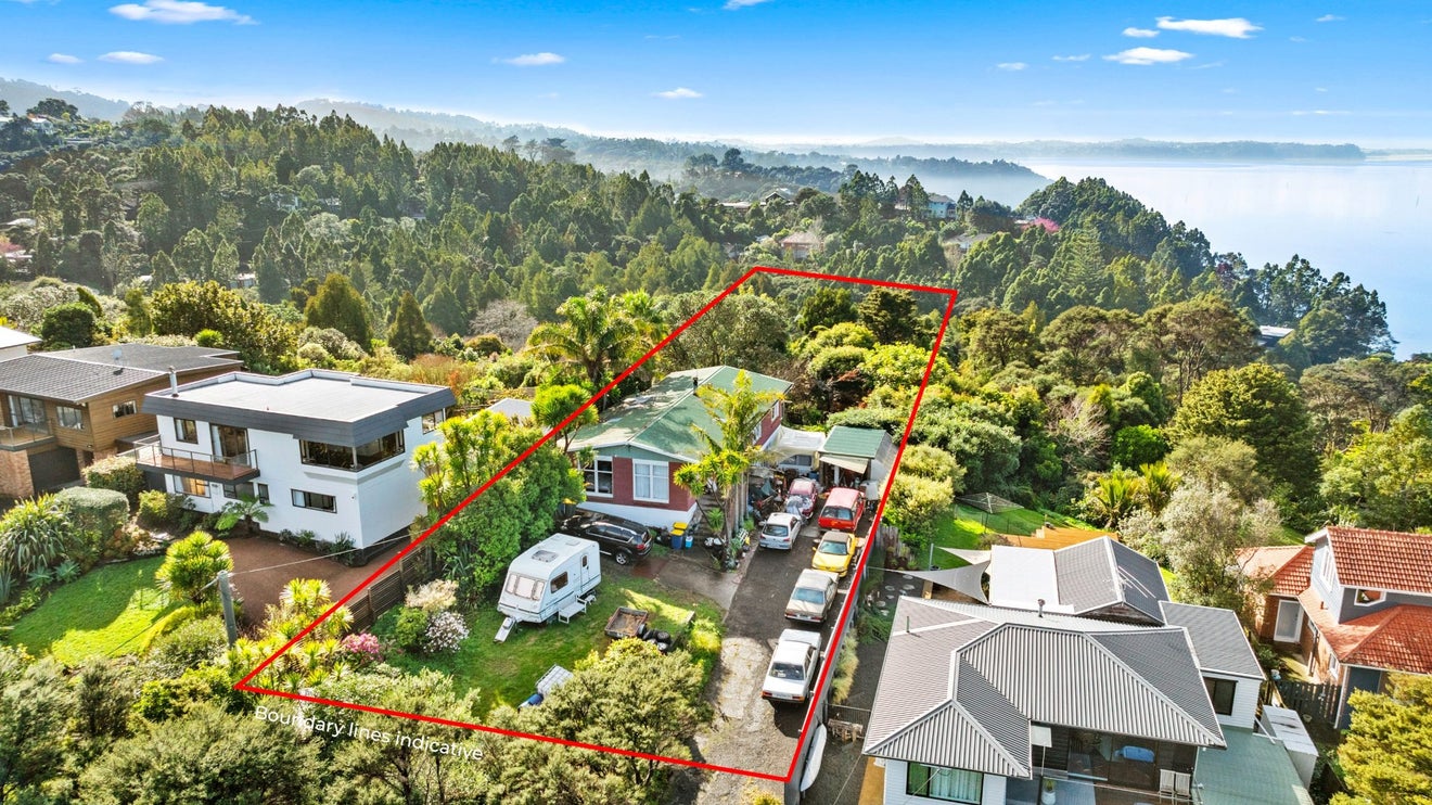 22 Arapito Road, Titirangi, Auckland - Carousel 2