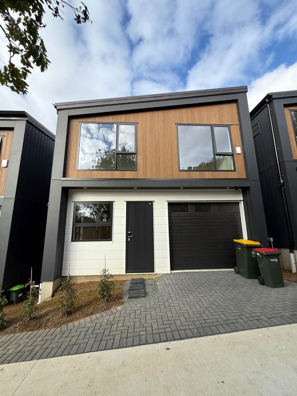 38 Glennandrew Drive, Half Moon Bay, Auckland - Carousel 2