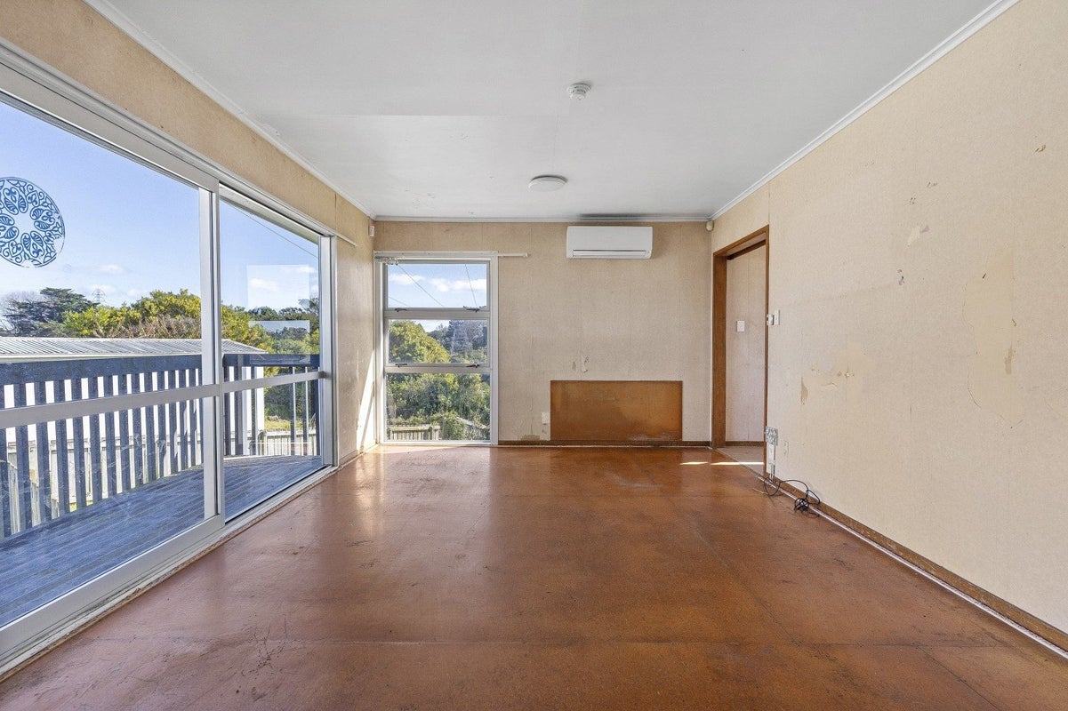 7 Cosmo Place, Otara, Auckland - Carousel 2