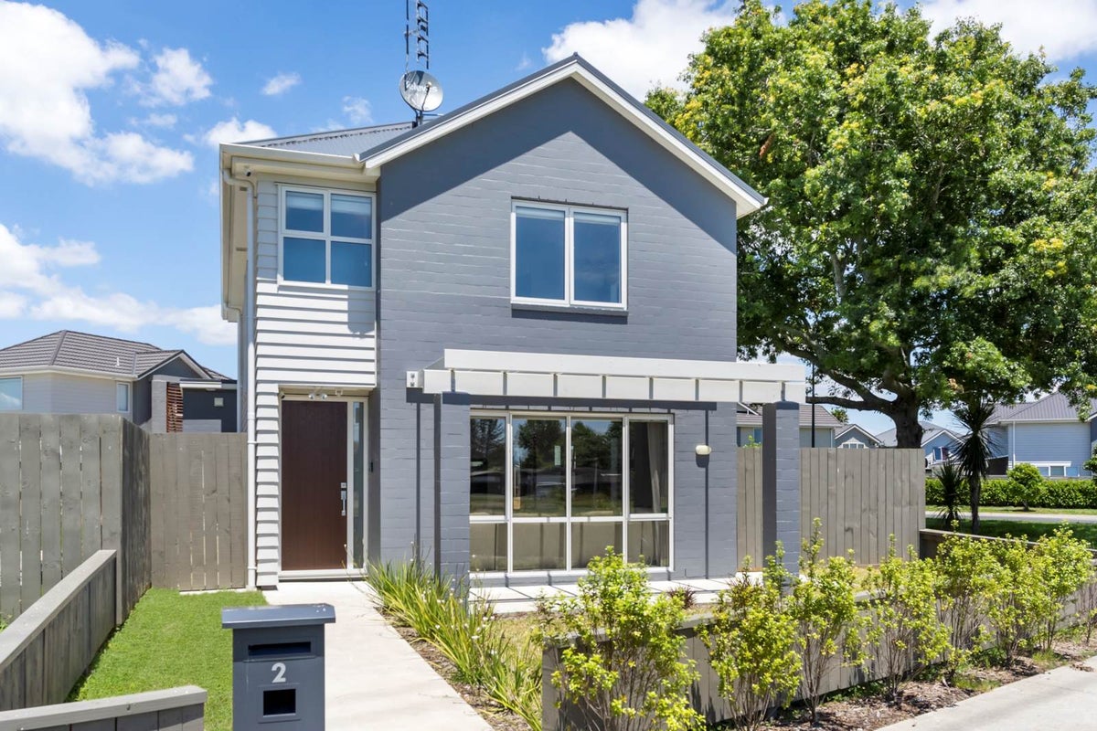 2 Fuselage Lane, Takanini, Auckland - Carousel 2