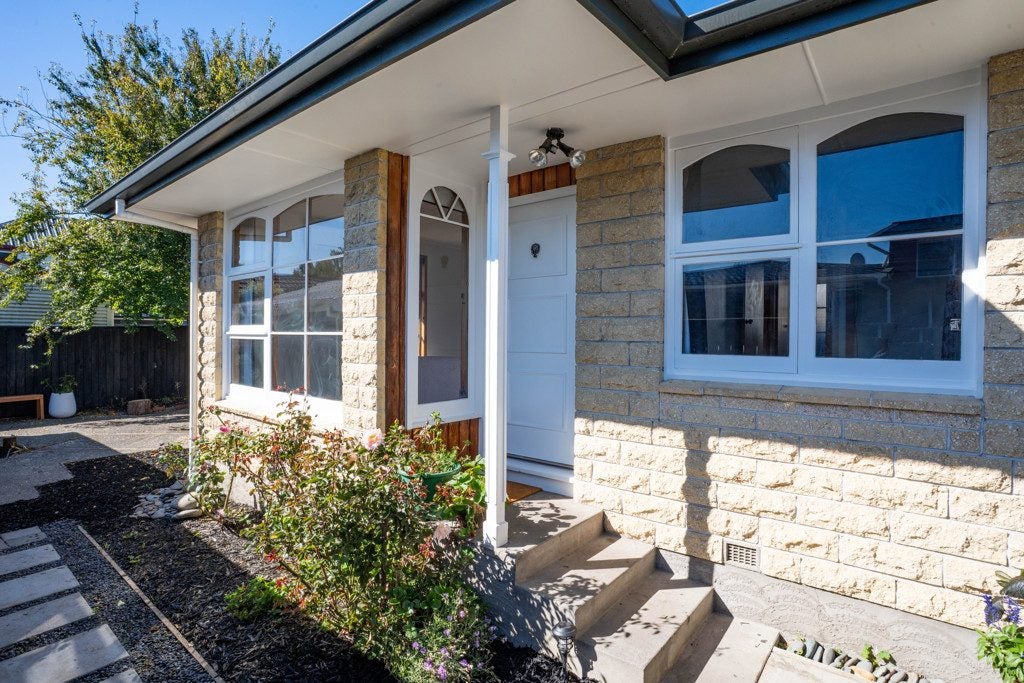 2/164 Avonhead Road, Avonhead, Christchurch - Carousel 1