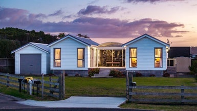 22 Anchorage Road, Mangawhai Heads, Mangawhai - Carousel 1