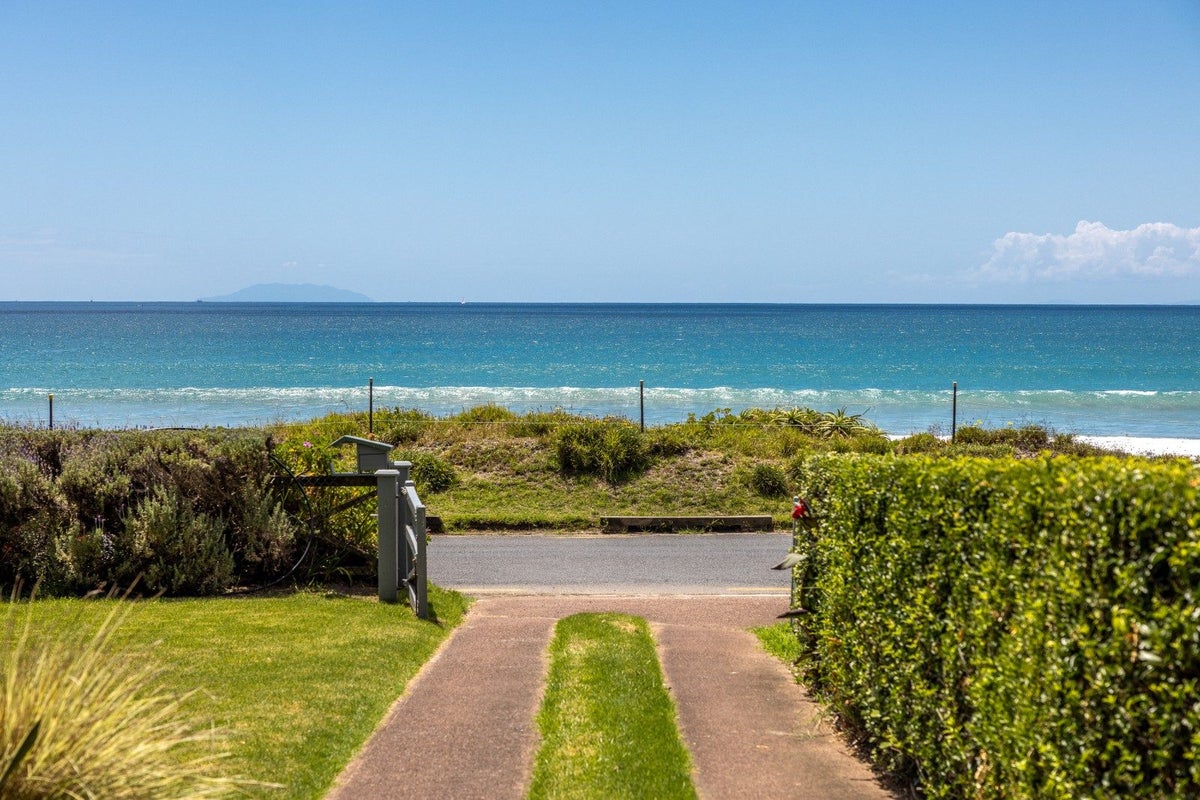 73 The Strand, Onetangi, Waiheke Island - Carousel 1