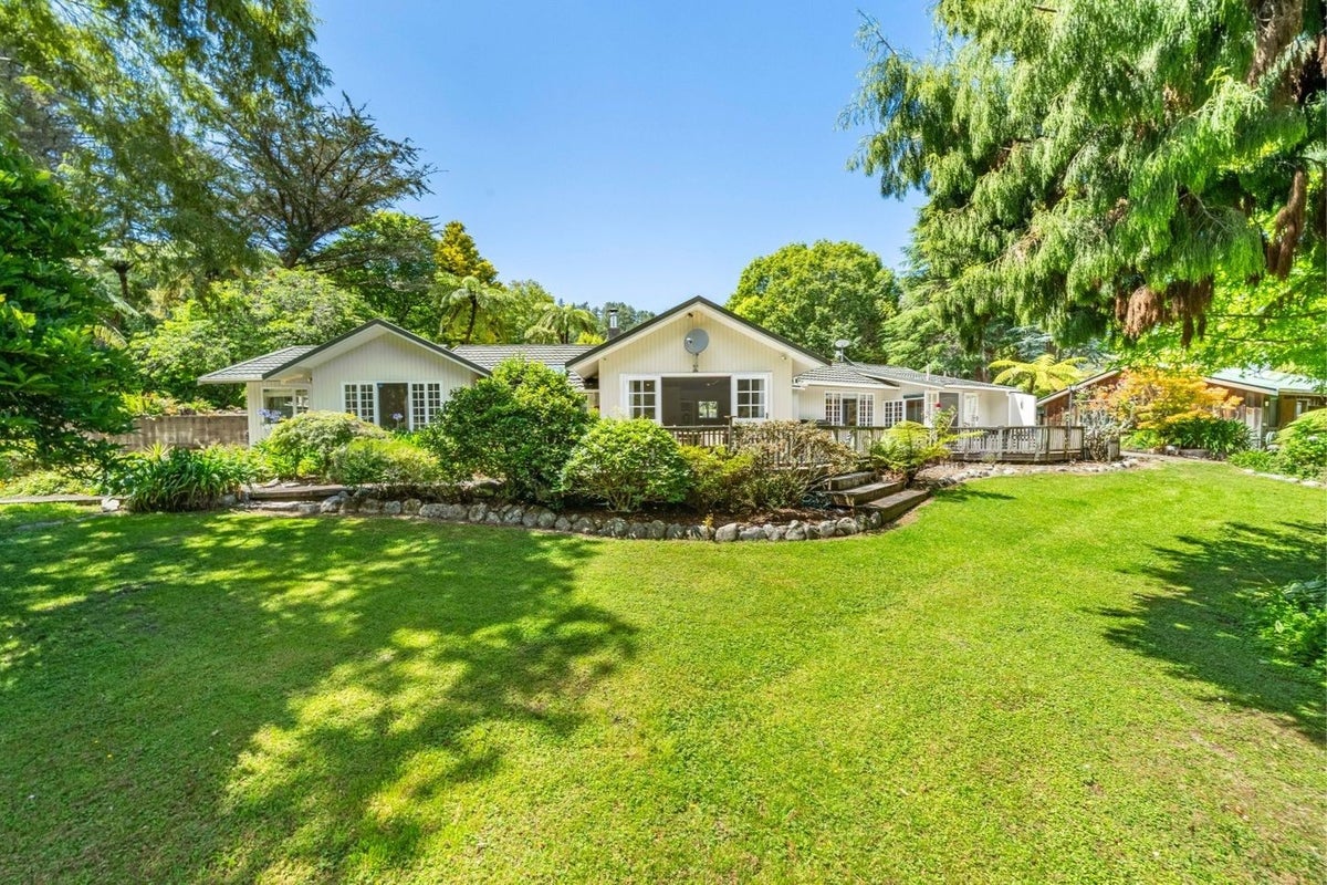 23 Crest Road, Akatarawa, Upper Hutt - Carousel 2