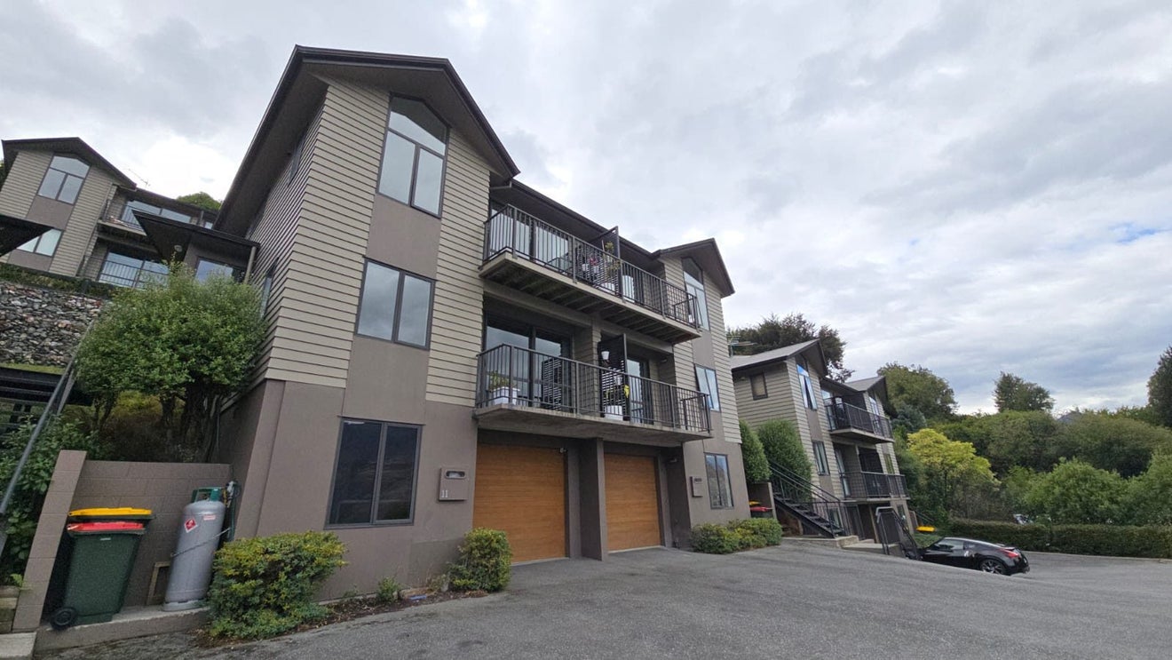 11/8 McKerrow Place, Sunshine Bay, Queenstown - Carousel 1