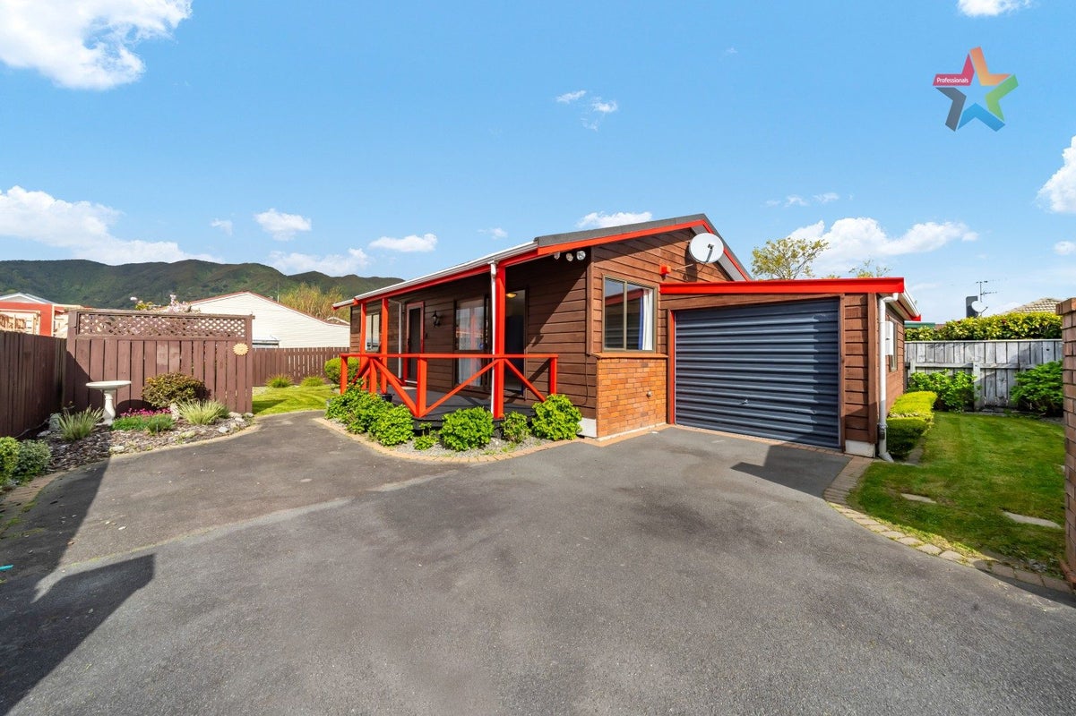 2/37 LEIGHTON AVE, Waiwhetu, Lower Hutt - Carousel 1