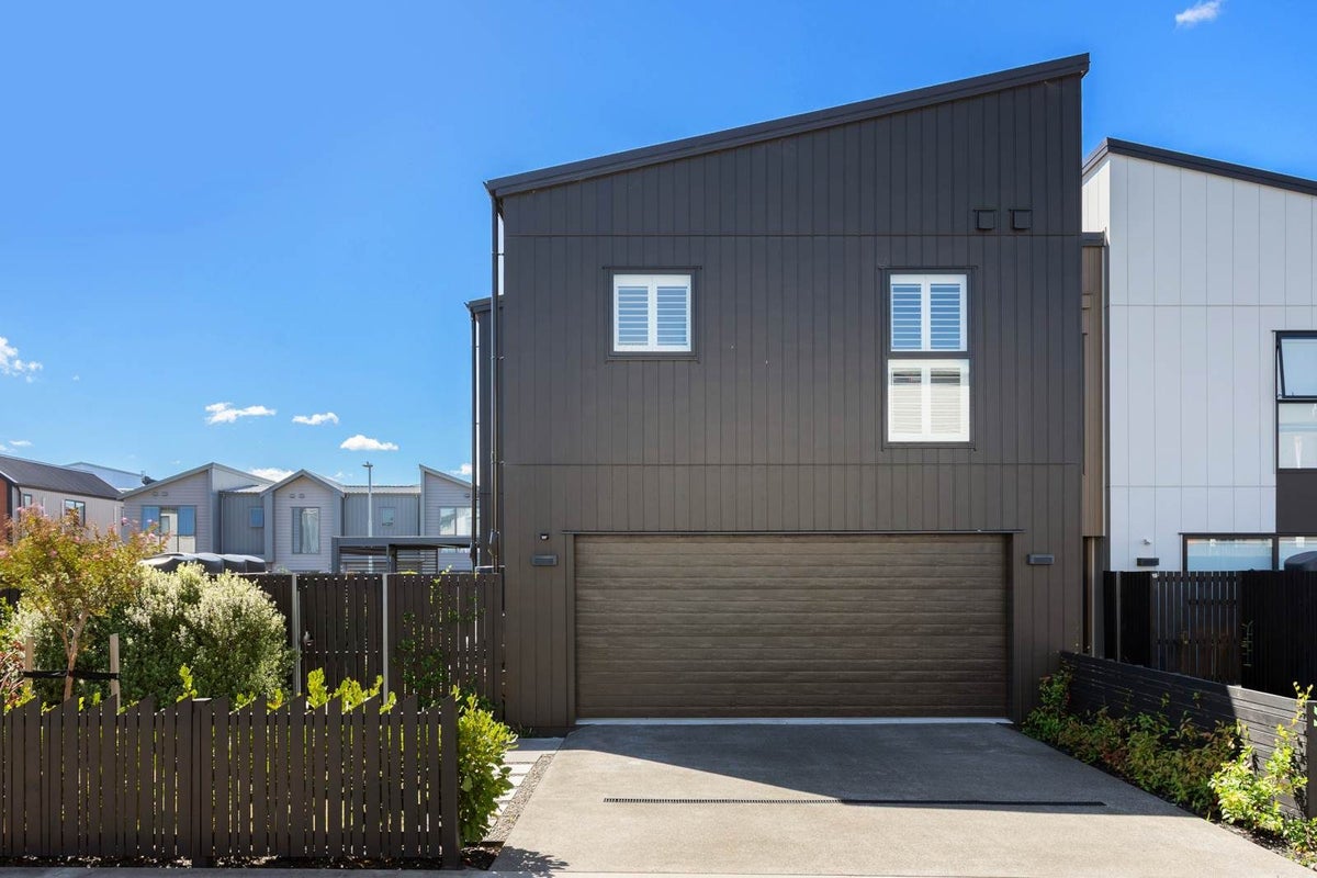 13 Ringa Matau Road, Hobsonville, Auckland - Carousel 1