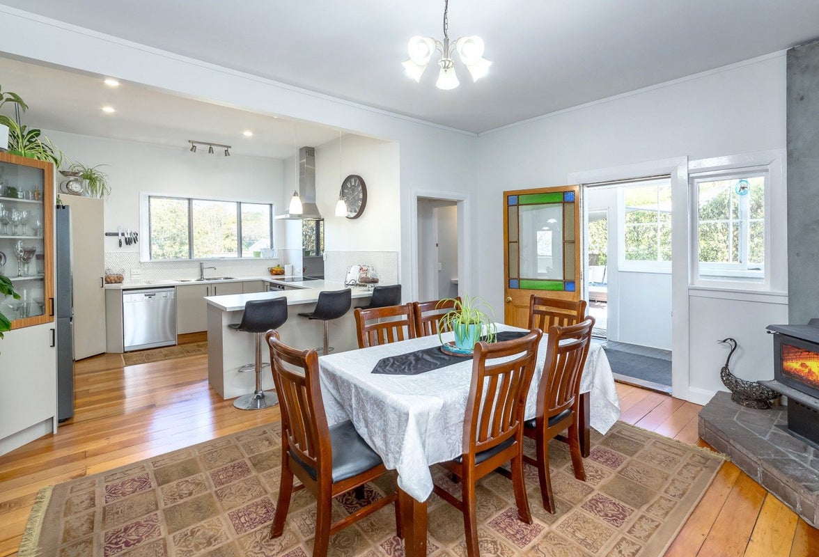 9 King Edward Street, Lansdowne, Masterton - Carousel 2