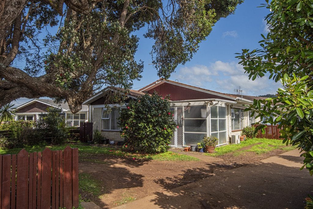 1/127 Kamo Road, Kensington, Whangarei - Carousel 1