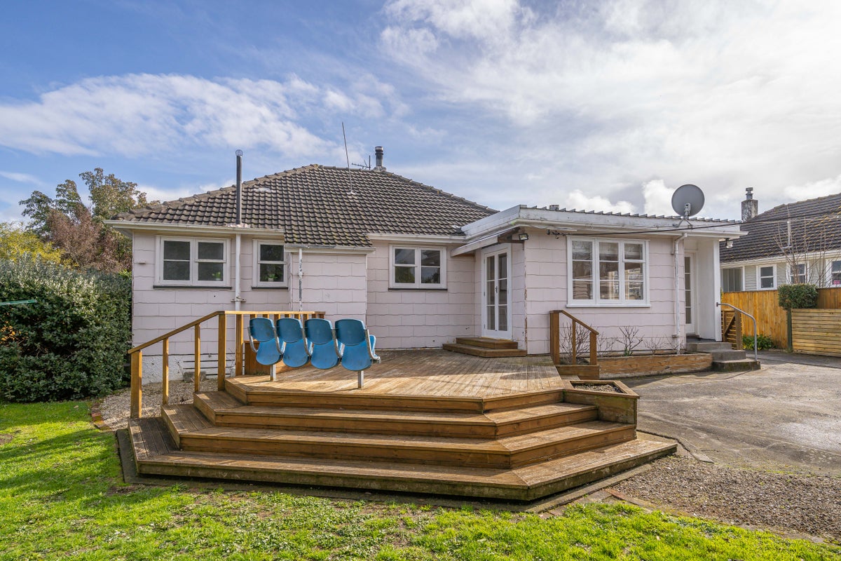 66 Opaki Road, Lansdowne, Masterton - Carousel 20