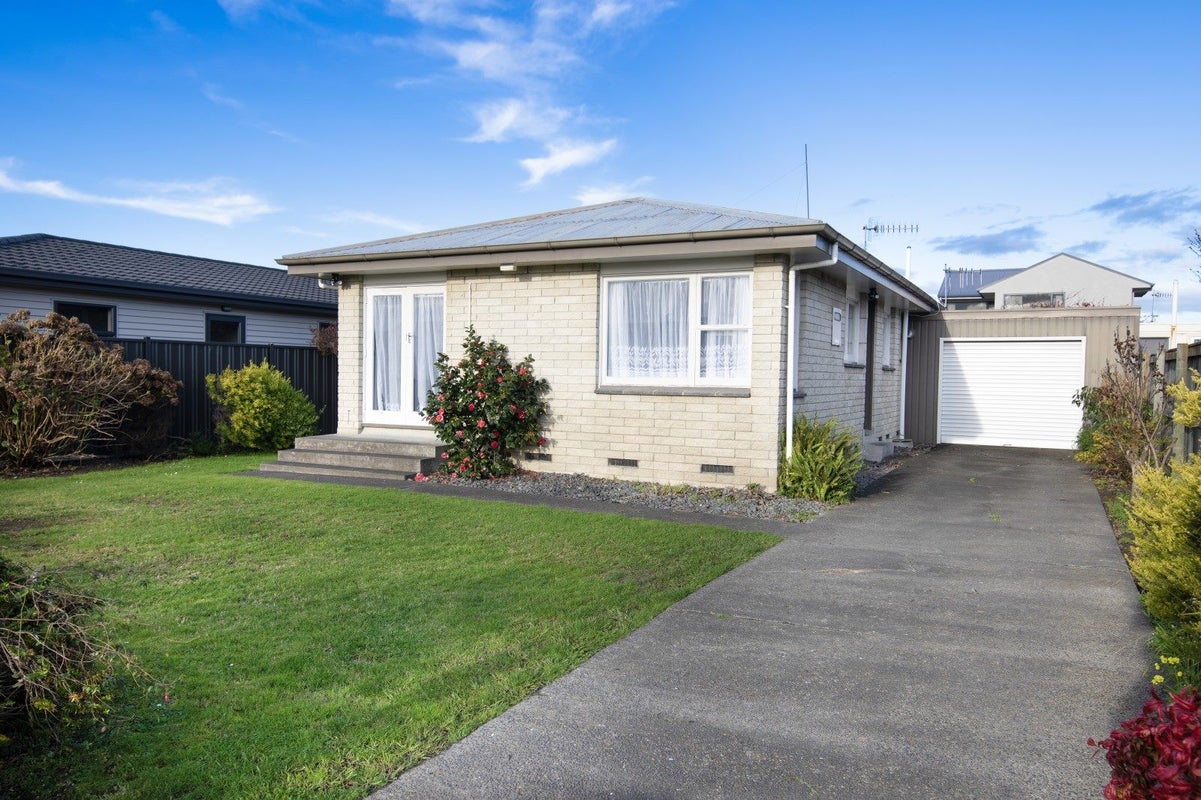 33A Bowling Road, Greenmeadows, Napier - Carousel 1