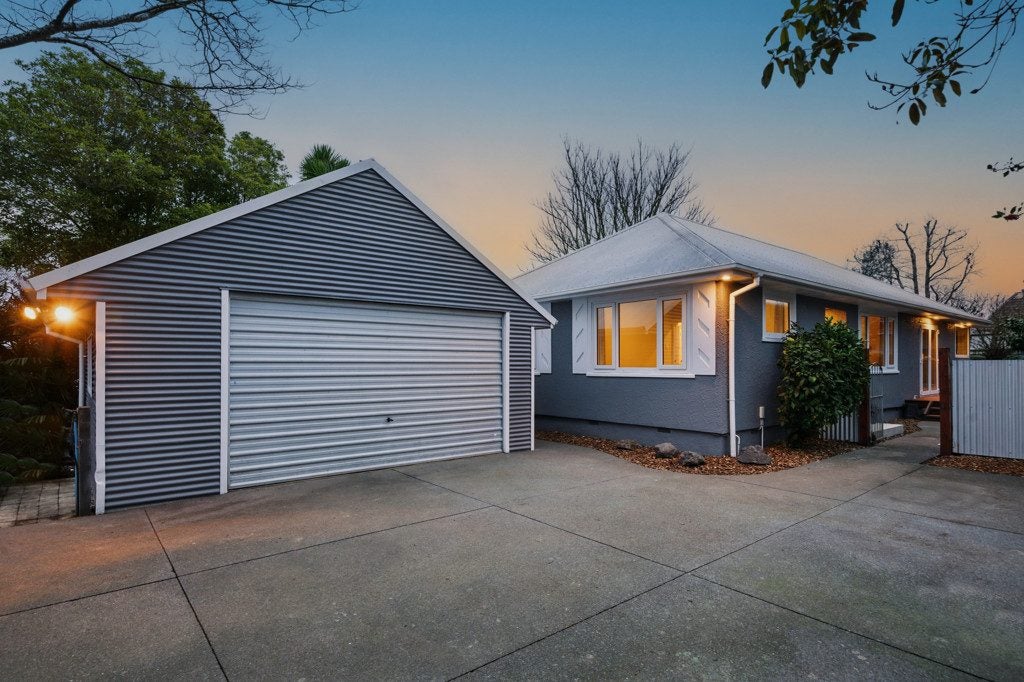 129 McFaddens Road, St Albans, Christchurch - Carousel 1