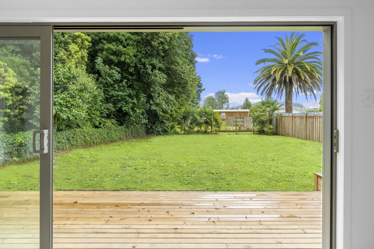 86 Totara St (State Highway, 4), MANUNUI - Carousel 2