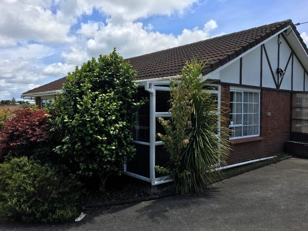 1/18 Sunnynook Road, Sunnynook, Auckland - Carousel 1