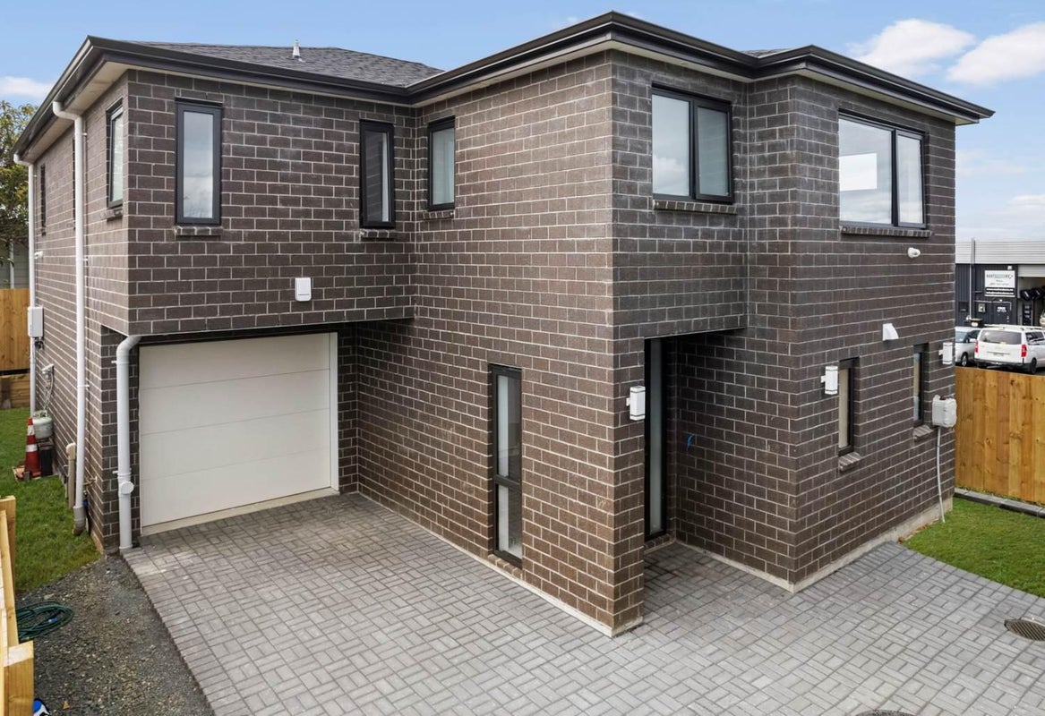 4D Fields Road, Manurewa, Auckland - Carousel 1