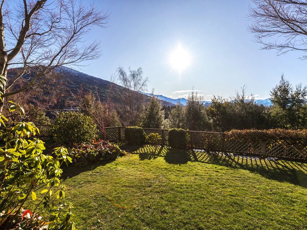 36 McChesney Road, Arthurs Point, Queenstown - Carousel 1