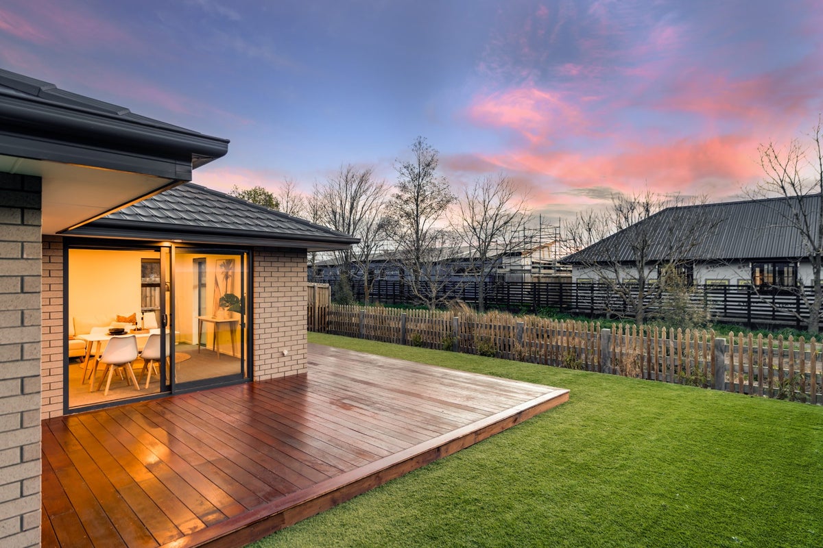 32 Pitcaithly Street, Halswell, Christchurch - Carousel 1